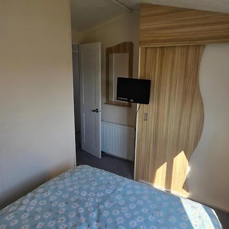 3 Bedroom Cayton Bay Sleeps 8 - Pool 度假居 斯卡伯勒